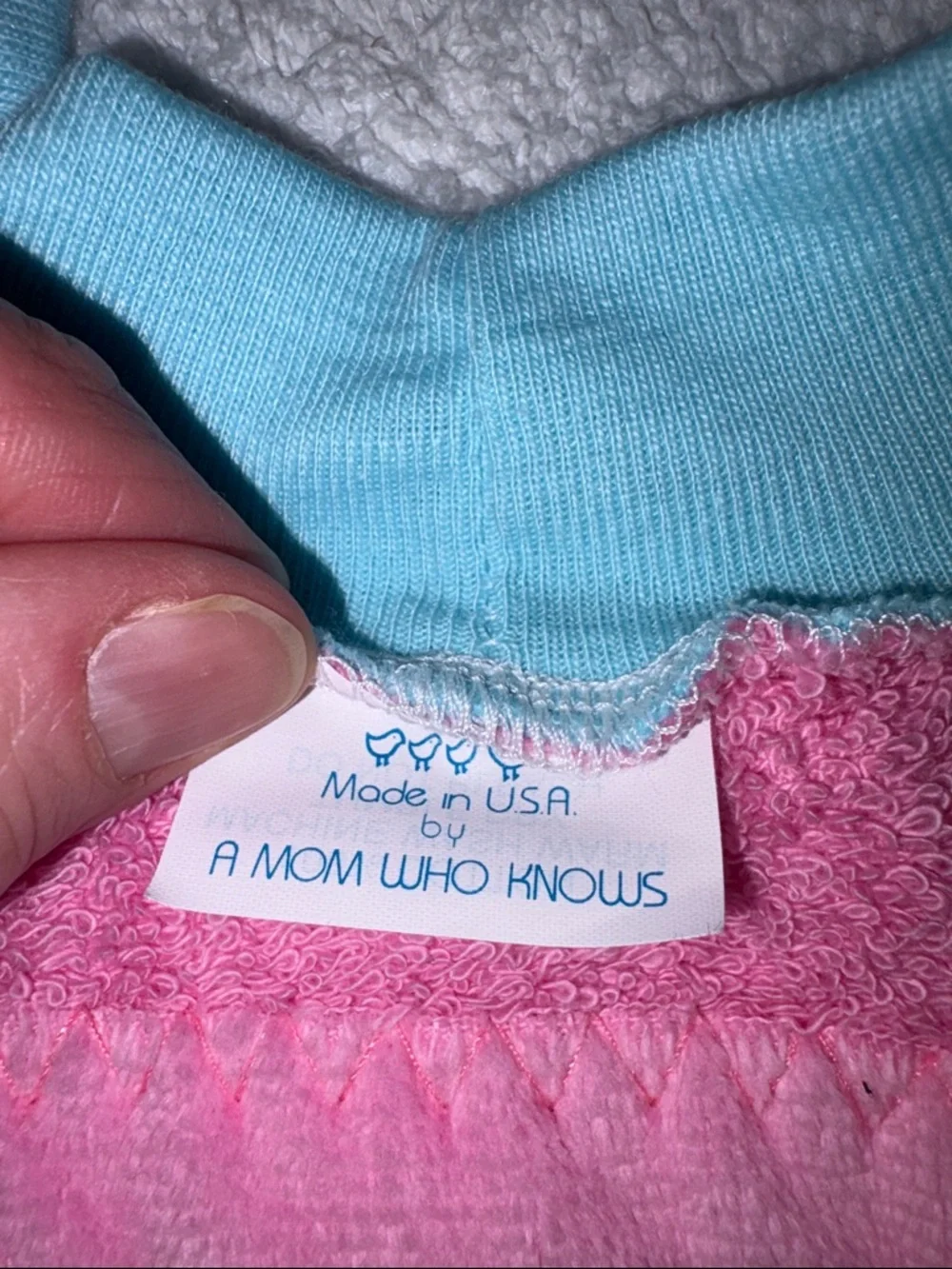 A mom who knows Pink Sailboat Pull-Over Baby Bib with Teal Accent nwt
